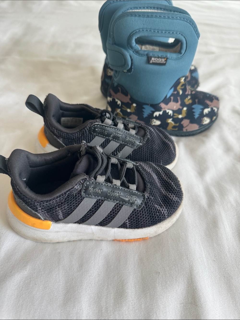Bogs waterproof boots /adidas Kids Black Sneakers with size 6T boys